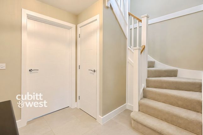 8, Boweries Road, Chichester photo 4