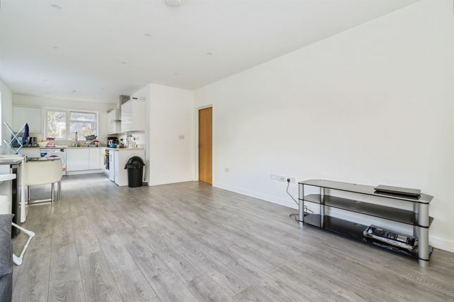 5, Ella Court, Teignmouth Road, Torquay photo 2
