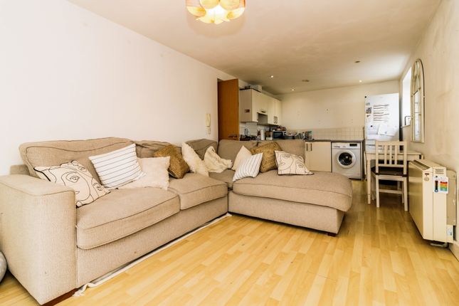 Apartment 19, 22, Lakeside Rise, Greater Manchester photo 2