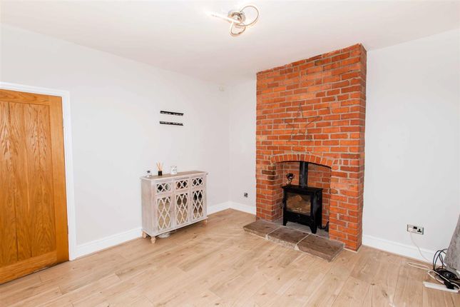 42 Ringer Lane, Chesterfield photo 4