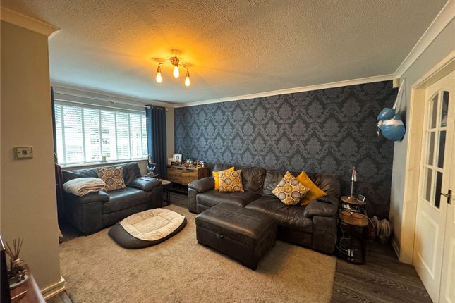 10, Meadow Close, Derby photo 4