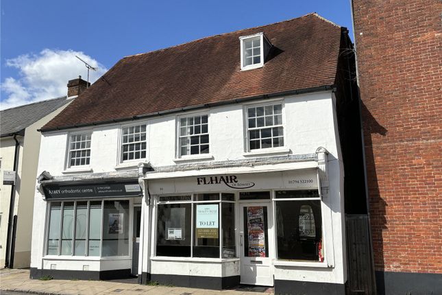 Retail premises to let in The Hundred, Romsey, Hampshire