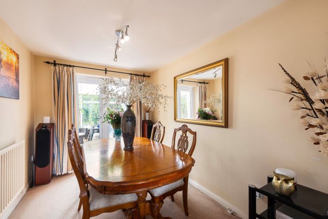 5, Harewood Close, York photo 4