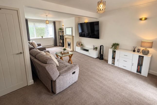 33, Aldbury Rise, Coventry photo 2