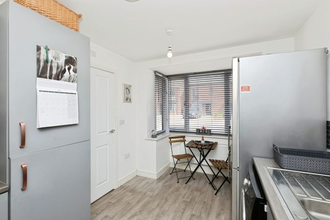 27, Etteridge Drive, Derby photo 4