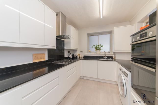 Stonegrove, Edgware photo 2