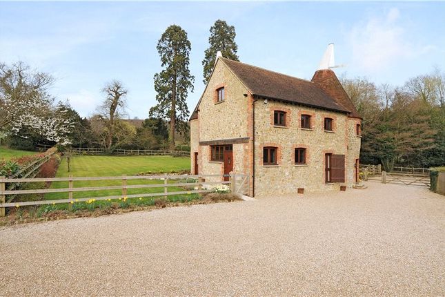 Thumbnail Detached house to rent in Chartwell Farm, Mapleton Road, Westerham, Kent