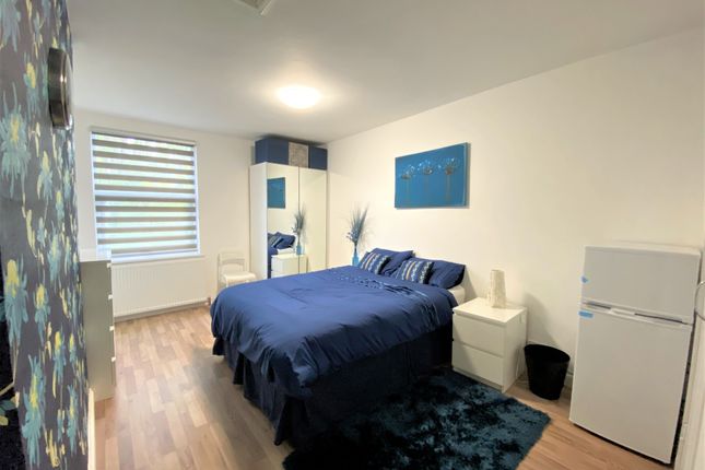 Studio house on flat 4, 38, Hartington Road, West Ealing, £1,200/mo