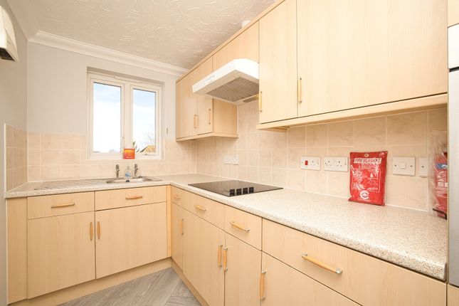 Flat 33, Dickens Lodge,, Wealdhurst Park, Kent photo 3