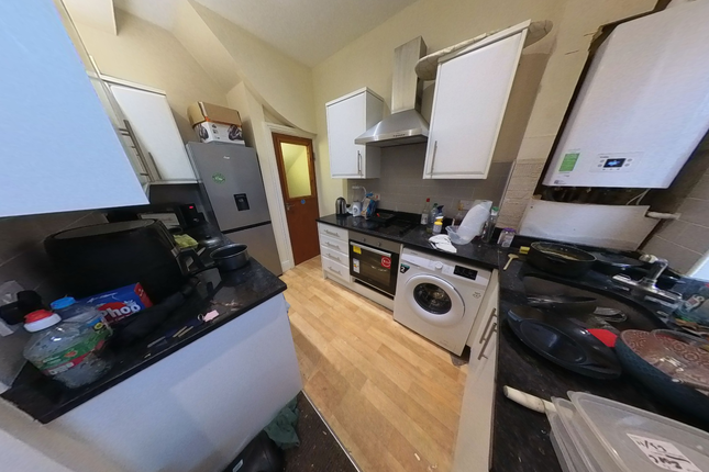 Thumbnail Terraced house to rent in Royal Park Mount, Leeds