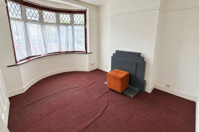 31, Spring Road, Feltham photo 3