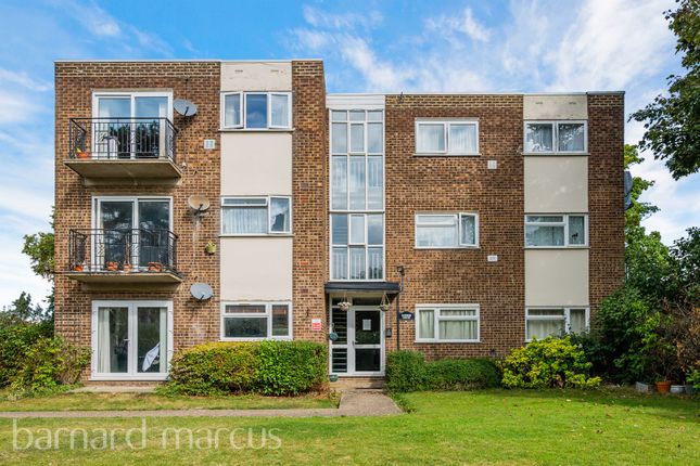 2-bed flat on 3, Saffron Court, 564, Staines Road, FELTHAM, £280,000