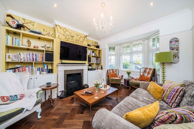66, Westville Road, Thames Ditton photo 2