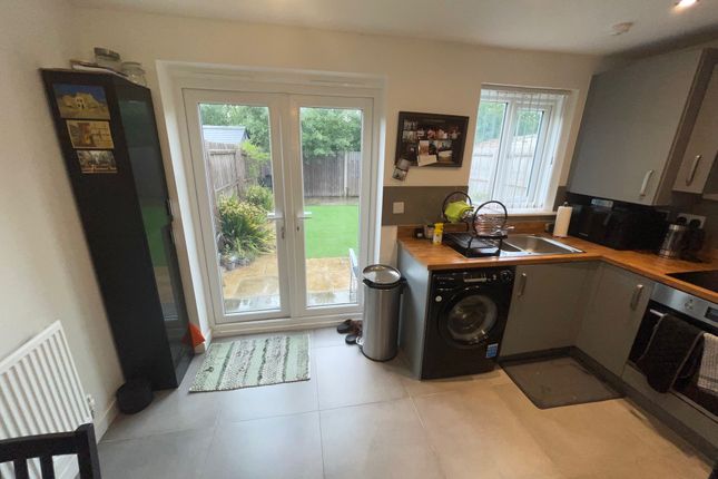 138, Willow Way, Coventry photo 3