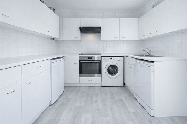 12, BORROWDALE Avenue, Blackburn photo 4
