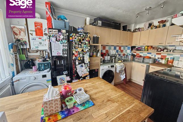 199, Manor Way, Newport photo 4