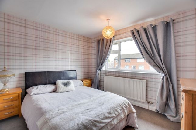 16 Home Close, Leicester photo 3