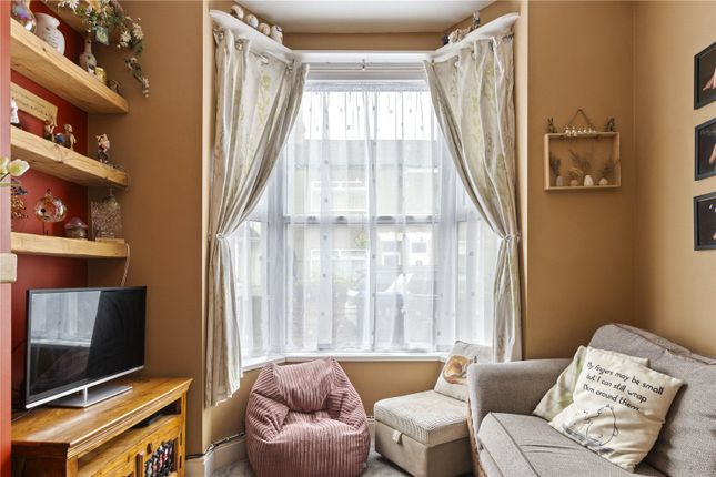 15, Crescent Street, N E Lincs photo 4