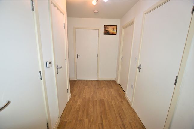 Flat for sale in Salisbury Road, Southall