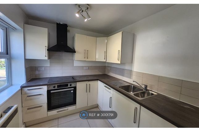 Baguley Crescent, Middleton, Manchester photo 3
