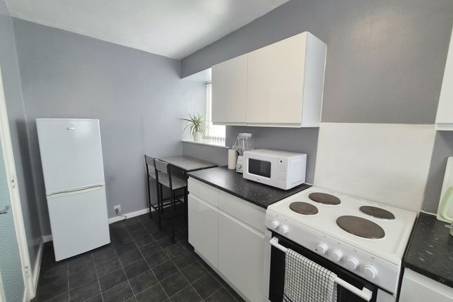 8, Richmond Court, Blackpool photo 4