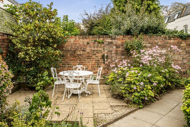 Flat 4, 15, Vittoria Walk, Cheltenham photo 2