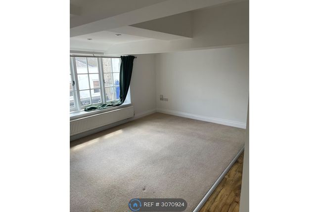 Flat, Chaucer House Preston Street, Faversham photo 3