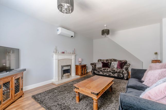 26 Penrose Gardens, Wisbech photo 3