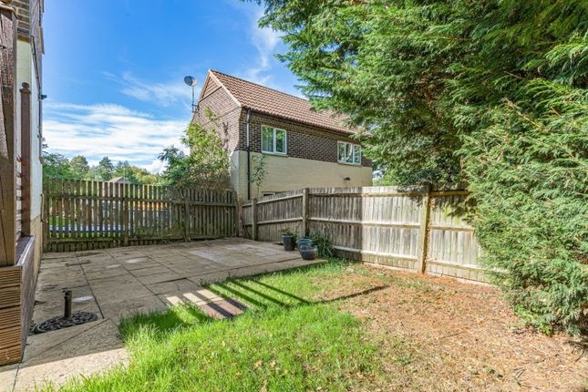 11, Forsythia Walk, Banbury photo 4