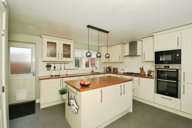 36, Normangate, Peterborough photo 3