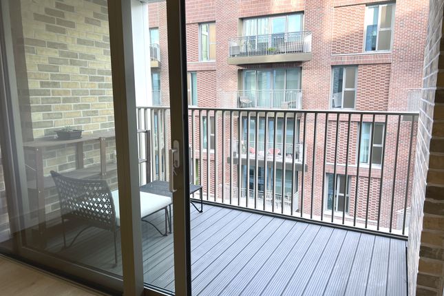 Flat for sale in Palmer Road, London