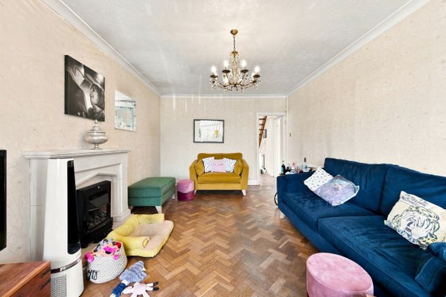 53, Ball Road, Cardiff photo 3