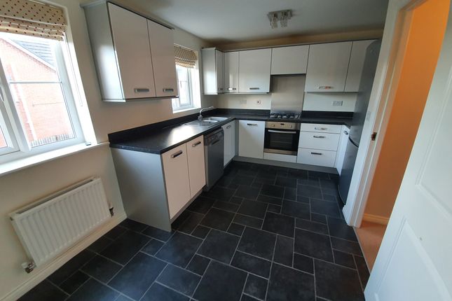 8, Lillehammer Drive, Coalville photo 3