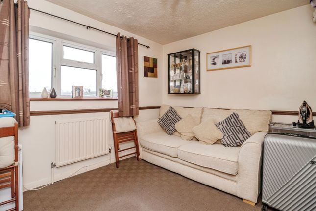 End terrace house for sale in Audley Way, Basildon, Essex