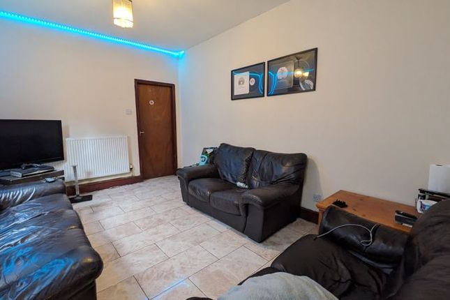 Thumbnail Shared accommodation to rent in Seely Road, Nottingham