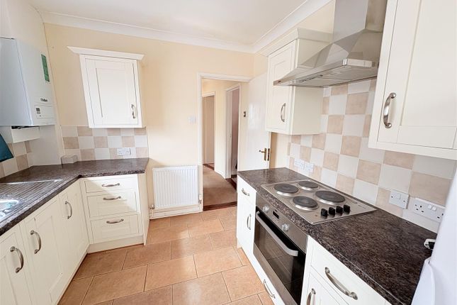 6, Mayfield Close, Fareham photo 2