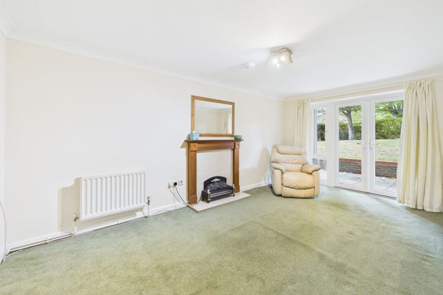 96 Woollerton Court, Princes Risborough photo 3