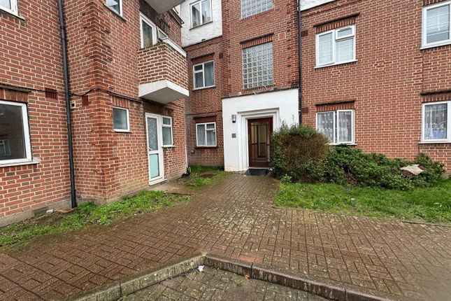 Flat for sale in Lady Margaret Road, Southall