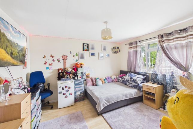 4, Frank Brookes Road, Cheltenham photo 4