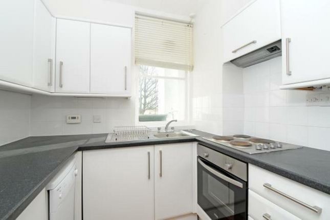 Flat Flat 7, 58–62, Heath Street, London photo 4