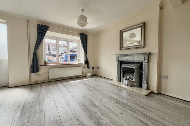 65, Lavington Grange, Cambridgeshire photo 2