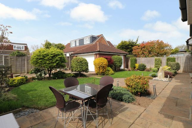 22 Pern Drive, Southampton photo 4