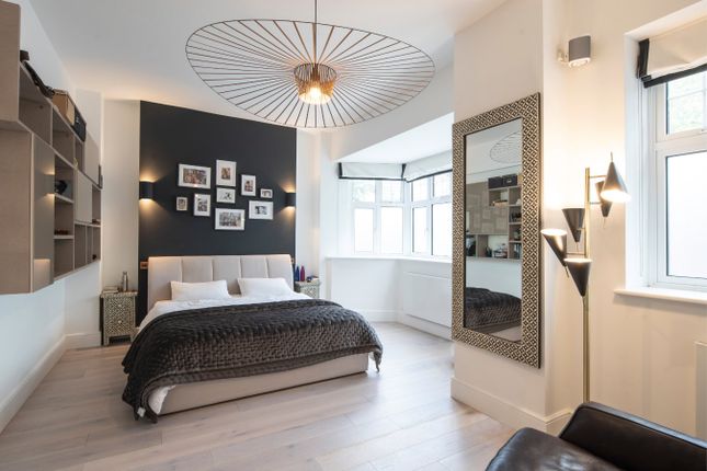 17, Eton Court, Belsize Park photo 4