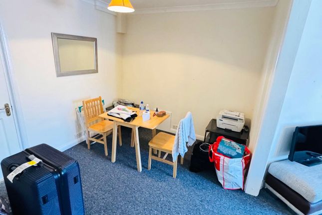 43, Oakdene Road, Uxbridge photo 4
