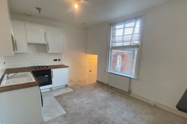 Flat 3, 40 Tivoli Crescent,, Brighton photo 3