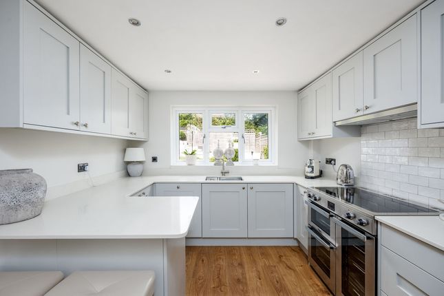 27, Hawthorne Close, Heathfield photo 4