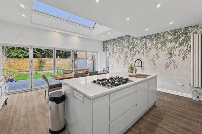 22 Canterbury Drive, Manchester photo 5