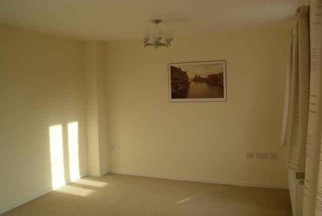 28, Fulmen Close, Lincoln photo 2