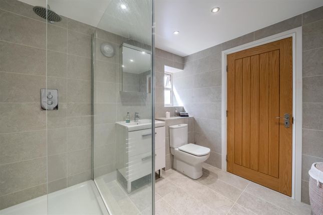 Shower Room-2.Jpg