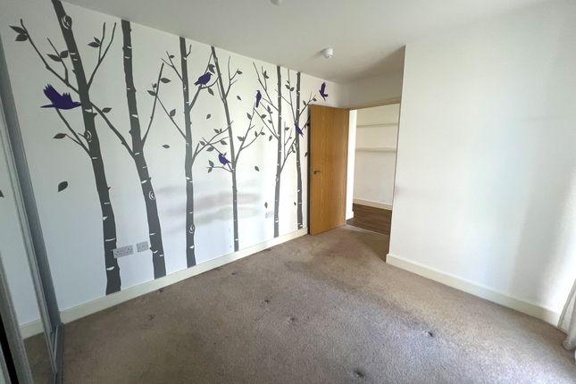Flat to rent in Booth Road, London